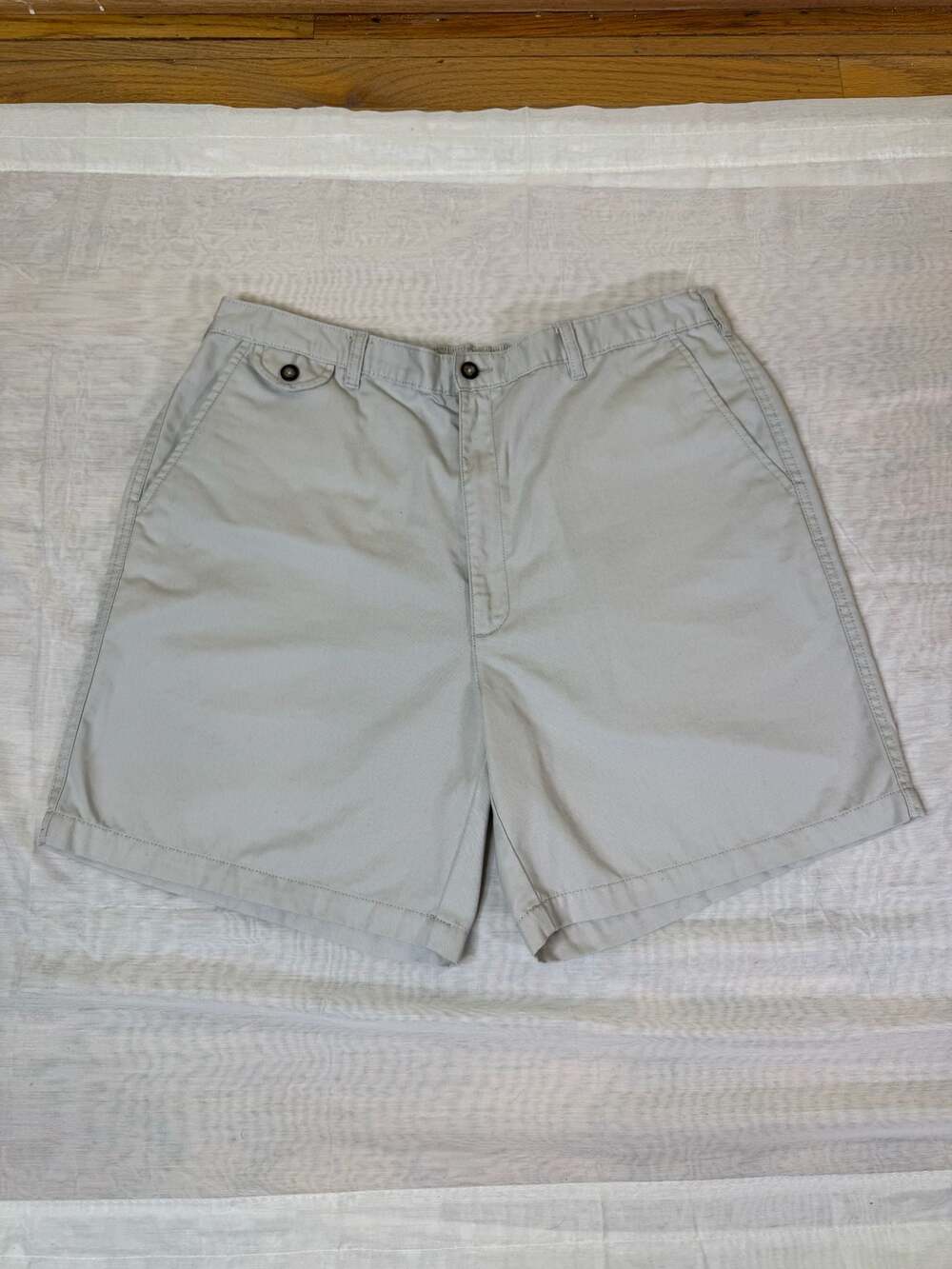 Towncraft Easy Care Stain Release Men's Size 40 Khaki Beige Casual Shorts